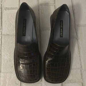 Nine West Women’s Faux Leather Brown Slide On Loafers Size 6.5 M